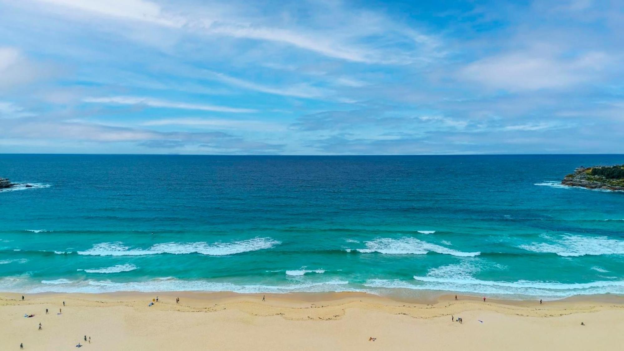 Eight Two Nine Two Vi: Bondi * Sydney