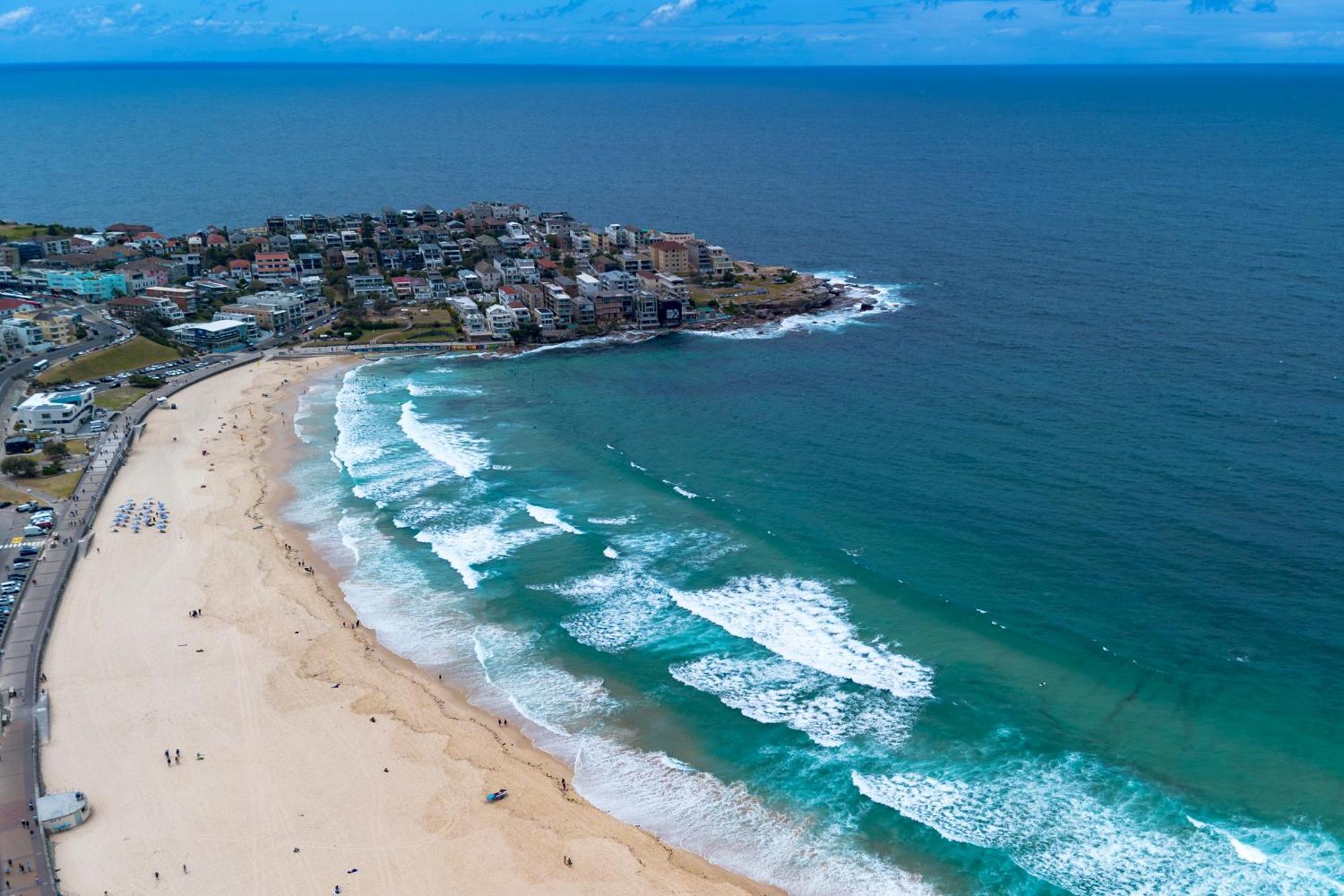 Eight Two Nine Two Vi: Bondi * Sydney